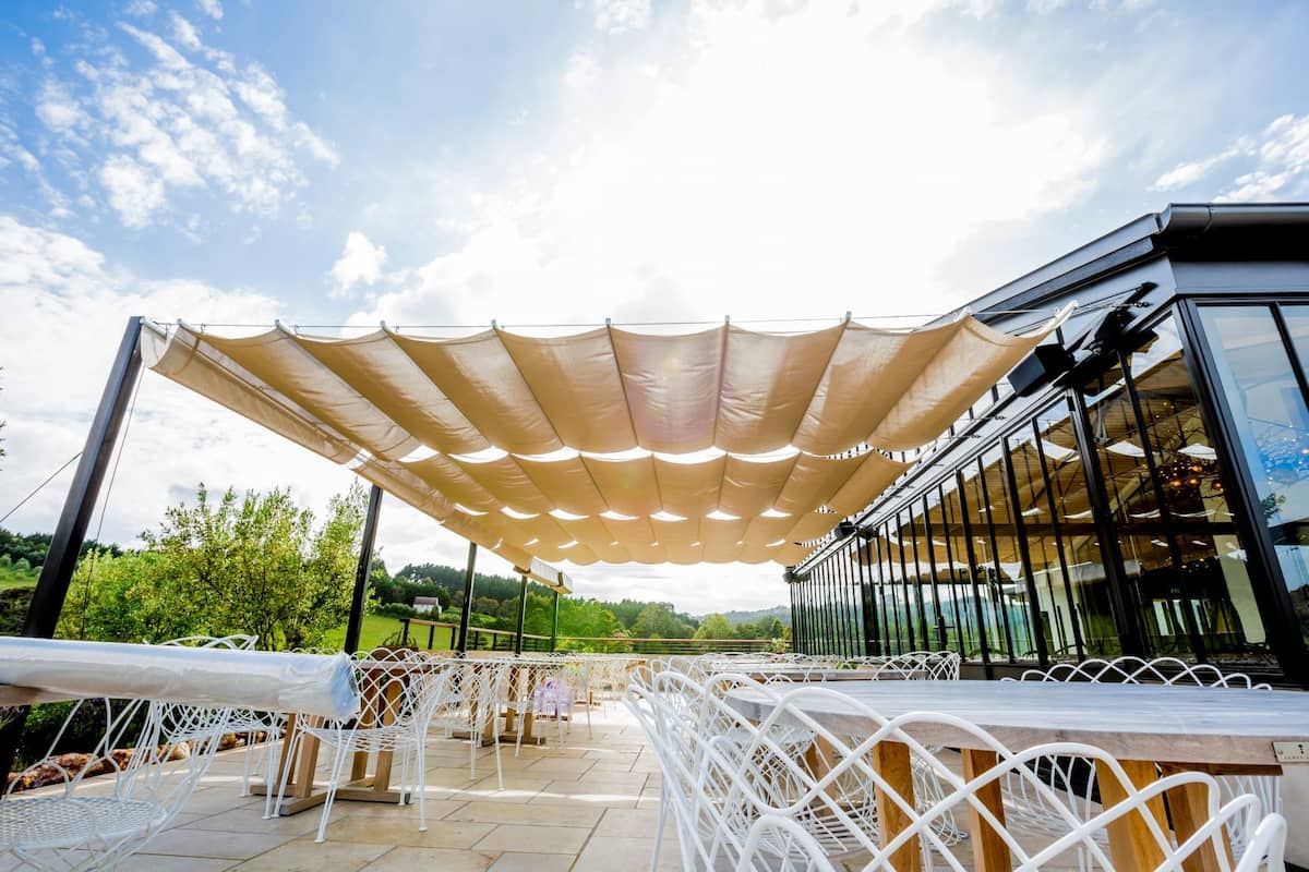 Lắp đặt mái che hồ bơi giá rẻ Bình Dương